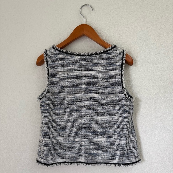 Max Studio Blue and White Tweed Sleeveless Top Women’s Size Large - Picture 3 of 5